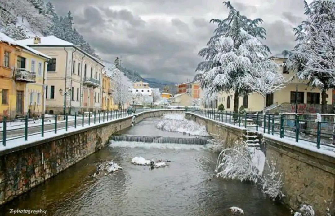 Center River Apartment Florina Zewnętrze zdjęcie